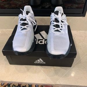 Adidas tennis shoes